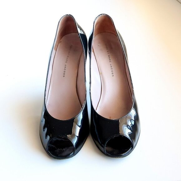 Marc Jacobs Black Patent Leather Peep Toe Heels / Pumps / Formal Dressy Shoes - Picture 4 of 16